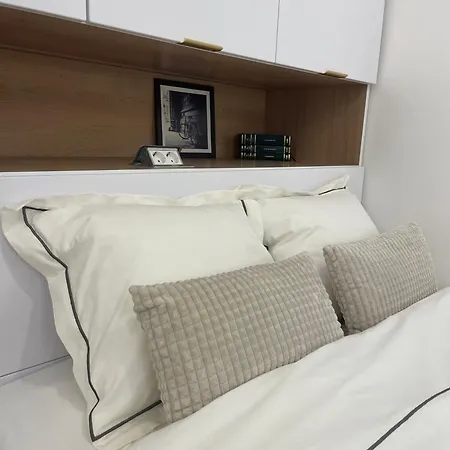 Studio Alice Romana Square דירה בוקרשט