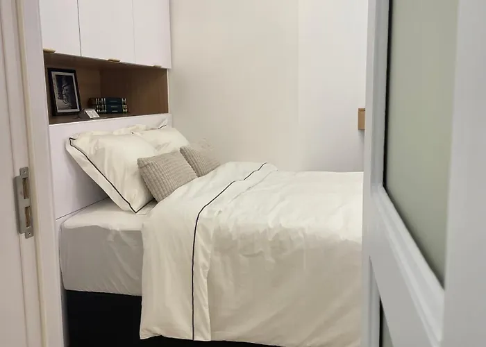 Studio Alice Romana Square Бухарест