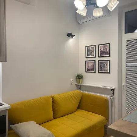 Studio Alice Romana Square * Bükreş