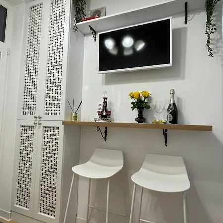 Daire Studio Alice Romana Square *